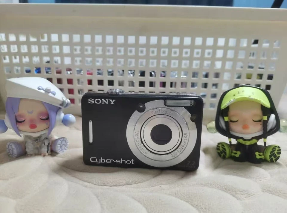 Sony Cyber-shot DSC-W55 7.2MP 3x Optical Zoom Digital Camera Rare Black English - Image 2 of 4