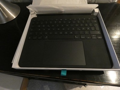 Logitech Combo Touch Tastatur für iPad Pro 13'' M4 M5 DEU-Layout NEU