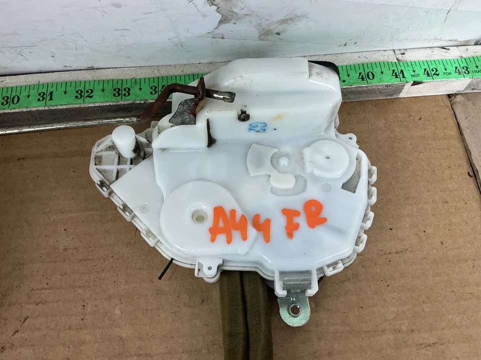 Manija de puerta interior delantera derecha Acura MDX 2007-2013 con actuador de bloqueo de pestillo OEM Foto 4 de 4