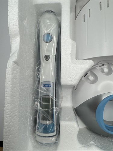 ORAL-B Triumph Professional Care 9910 Toothbrush Advanced Wireless Smart Guide - Picture 3 of 10
