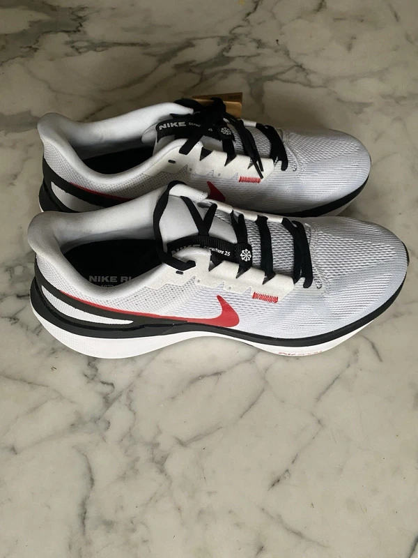 Nike Air Zoom Structure 25 running shoes