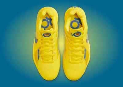 NIKE ☆ KD 3 ‘Christmas 2023’ Nike KD 3 Christmas 2023 On Feet Review - YouTube