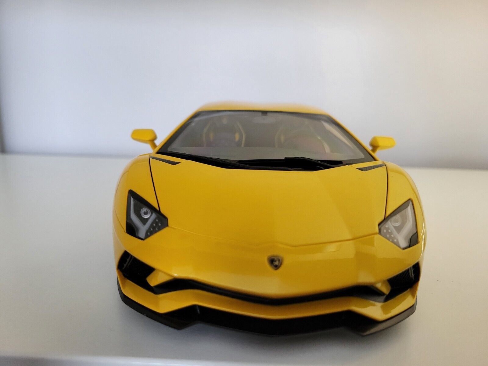 1:18 Autoart Lamborghini Aventador S - Giallo Orion/ Pearl Yellow 79132