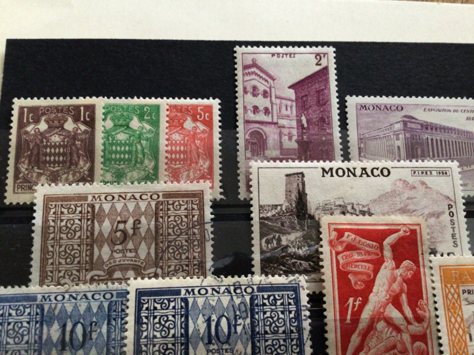 Photo 2/4