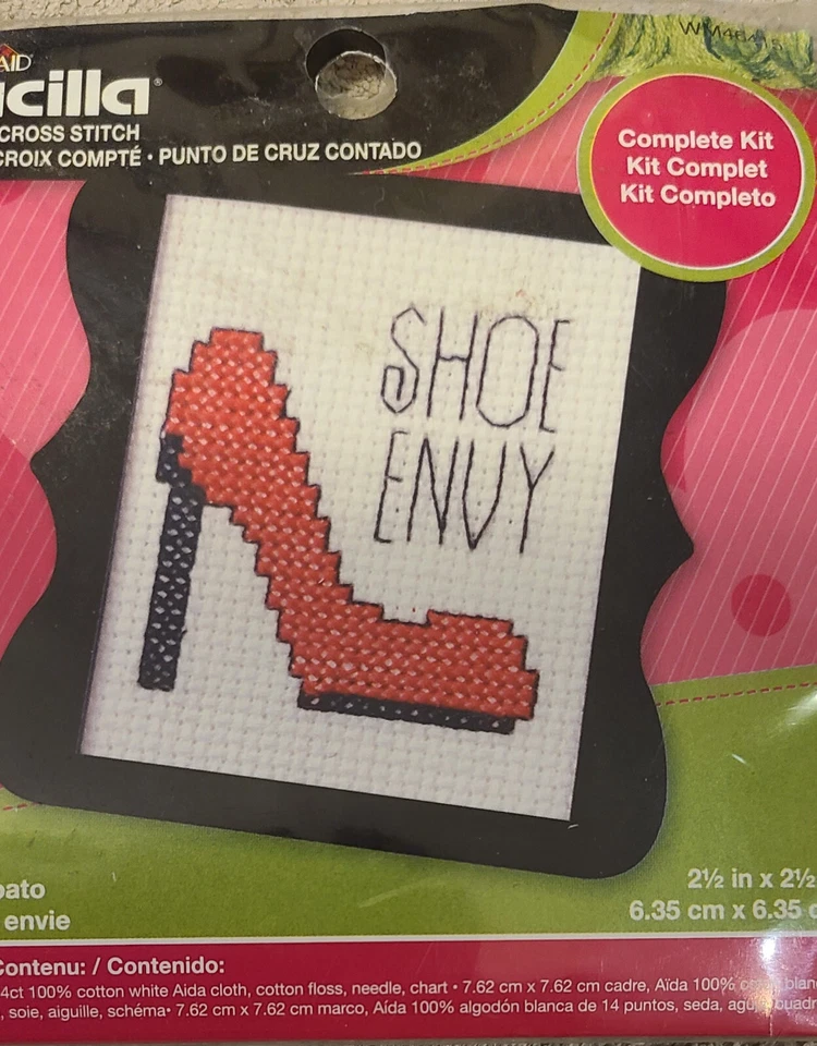 Kit de punto de cruz contado Bucilla a cuadros "SHOE ENVIDY" con tacones de aguja nuevo 2016 Foto 3 de 4