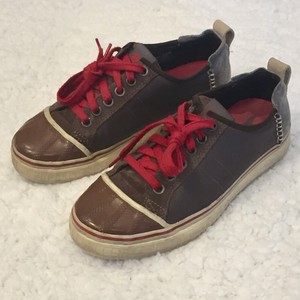 sorel men's sneakers
