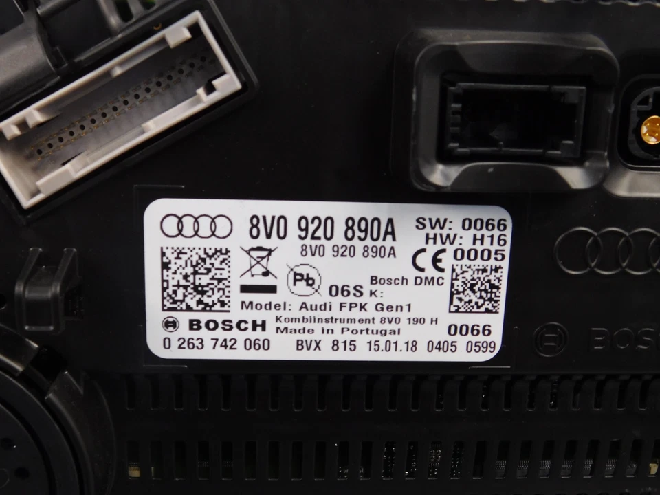 Audi RS3 2018 8V Quattro Gauge Cluster #5747 P11 Foto 3 de 3