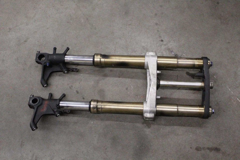 Horquillas delanteras Suzuki GSXR 600 2007 con triple árbol 07 GSXR750 Foto 2 de 4