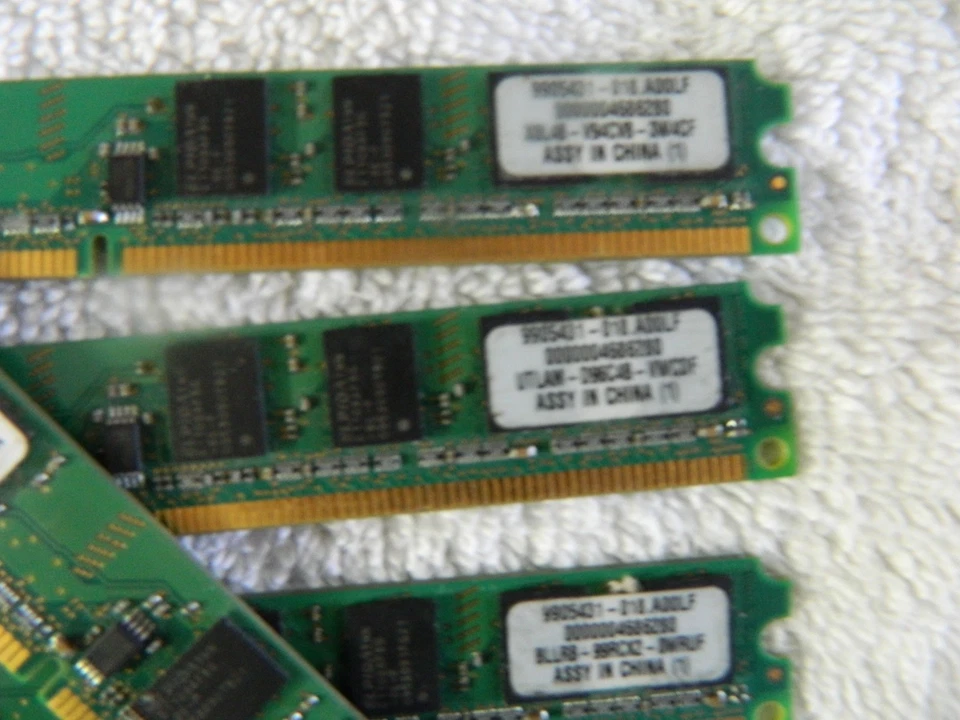 2GB 2x1GB PC2 5300 DDR2-667 Dell SNPU8622C/1G ELPIDA RAM MEMORY KIT LOW PROFILE - Image 3 of 3