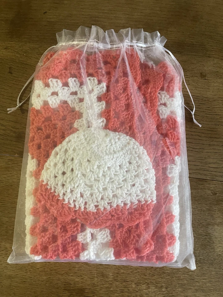 Manta/sombrero afgano bebé ganchillo hecho a mano. Unisex 27”x27” Hecho en Estados Unidos Foto 3 de 3