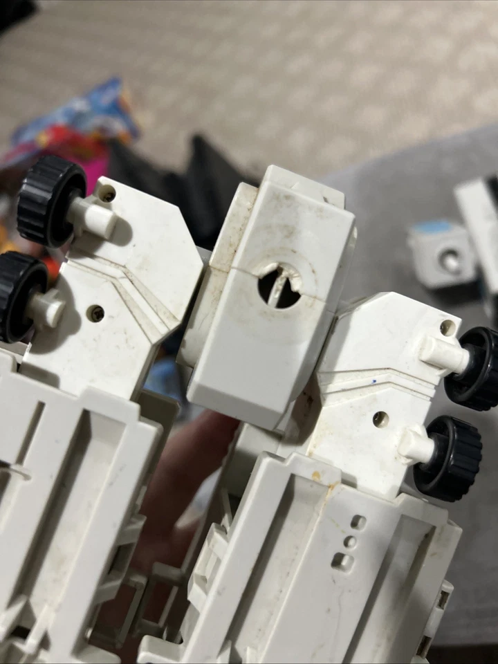 Transformers Metroplex G1 - Vintage Hasbro - - Autobot City For Parts - Image 2 of 3