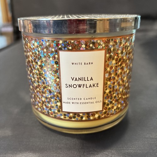 Bath & Body Works White Barn Jar Candle -Vanilla Snowflake- See Photos