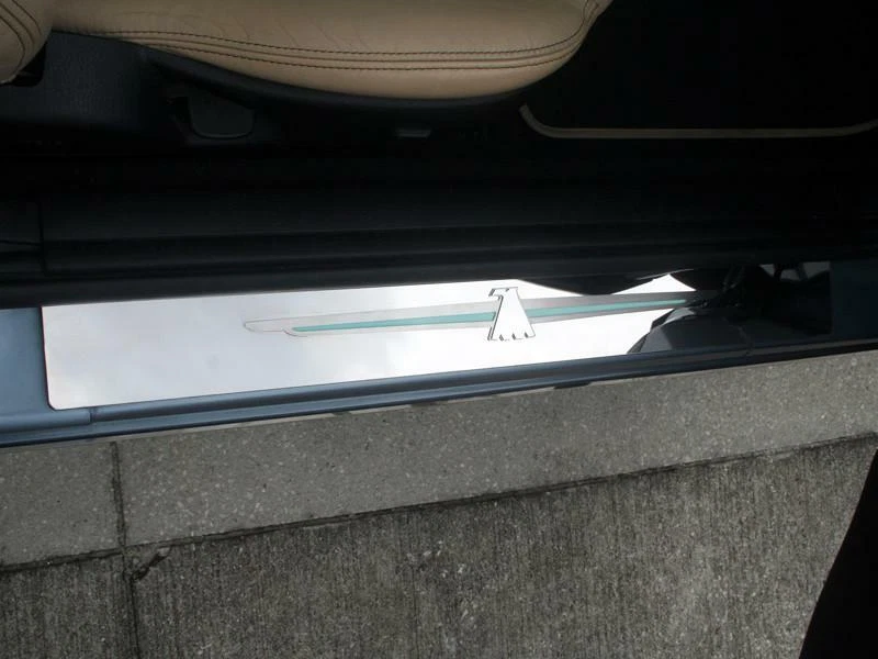 Par de placas de desgaste pulidas del umbral de la puerta con logotipo de T-Bird para Ford Thunderbird 2003-2005 Foto 3 de 4