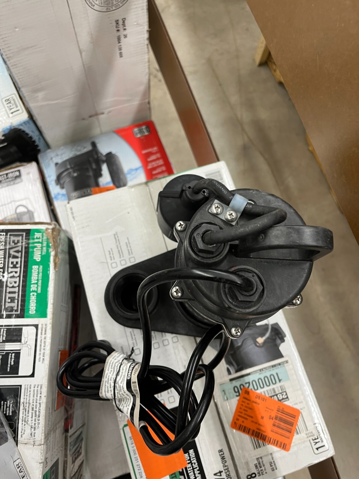 Everbilt 1/2 hp submersible sump pump, 53 Gallons per minute Thư viện