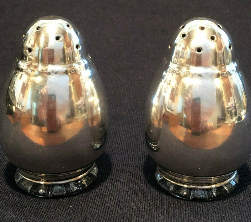 Vintage Silver Plated Salt/Pepper Shakers with Removable Glass Inserts