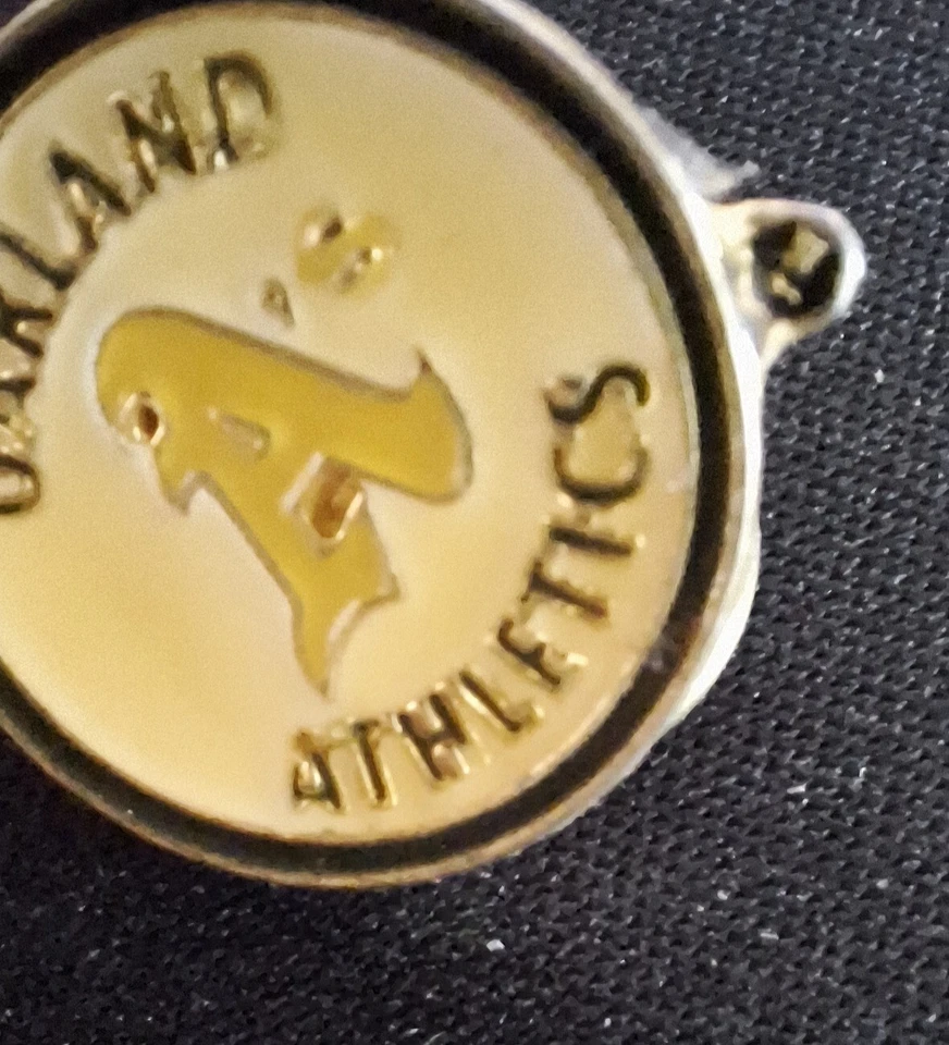 Oakland A's Athletics 1980's MLB Baseball Round Lapel Hat Pin - Image 3 of 3