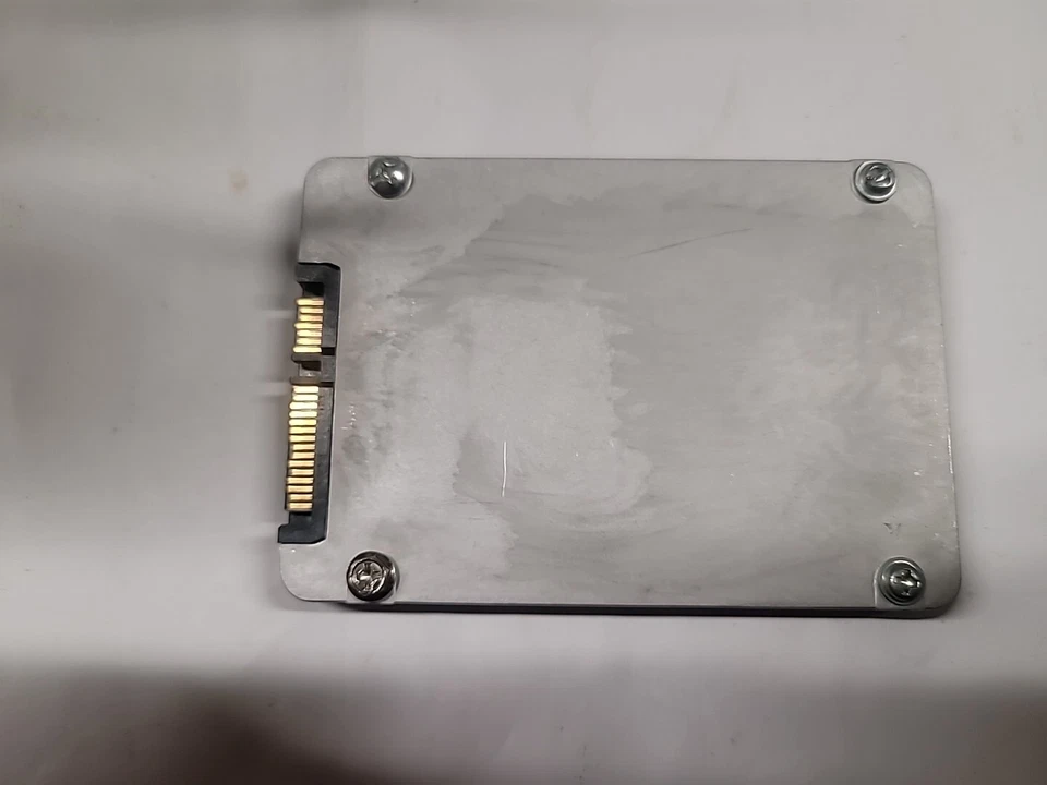 SSD - Intel 320 Series - 40GB *Used* - Image 2 of 2