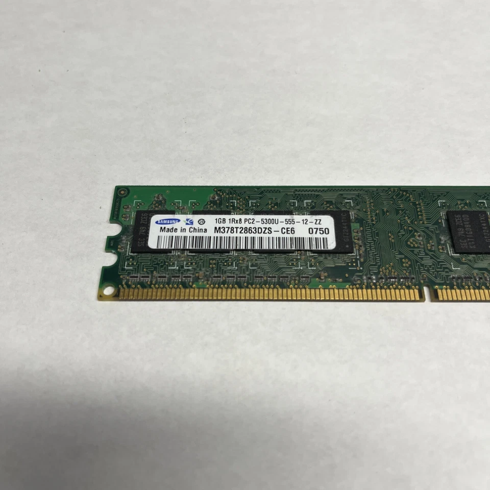 Samsung 1GB 1Rx8 PC2-5300U Desktop Memory Ram M378T2863DZS-CE6 377726-888 - Image 2 of 3