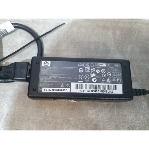 HP PPP009H Netzteil Ladegerät schwarz 65W 18,5V 3,5 Amp für Pavilion Laptops