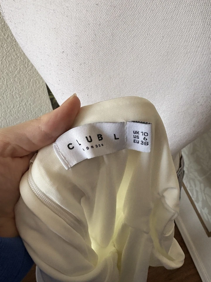 Maxi vestido blanco para mujer Club L London con hombros descubiertos talla 6 Foto 2 de 4