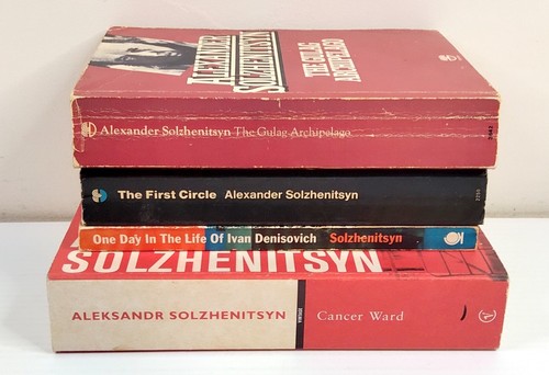 4 x Aleksandr Solzhenitsyn PAPERBACK BOOKS Gulag Archipelago CANCER Circle IVAN - Picture 3 of 12