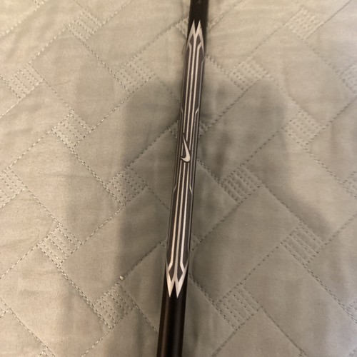 Nike 7 Iron Youth Golf Club Graphite Shaft Nike Grip Black Silver - Picture 2 of 6