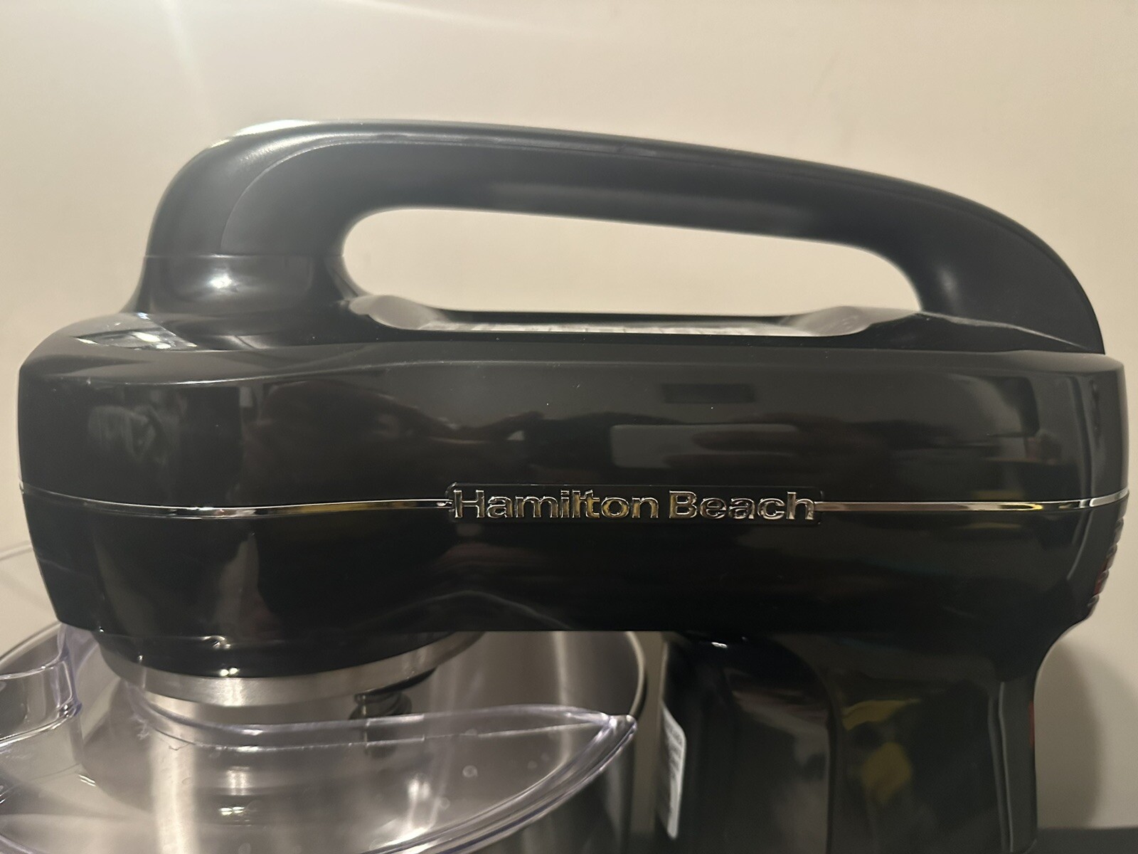 Hamilton Beach 63391 7 Speed Stand Mixer with Whisk, Dough Hook Works