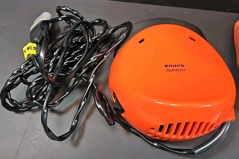 Secador de pelo con capucha Krups Solitair años 70 retro apenas usado con bolsa de transporte Foto 3 de 4