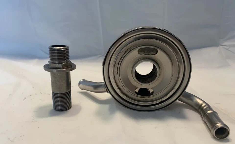 Enfriador de aceite OEM 2002-2007 Nissan Murano Quest Máxima Altima  Foto 2 de 3