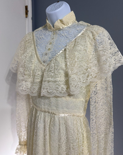 Vintage 70s Cream Prairie Dress Victorian Peasant Cottage Lace Boho Wedding Gown, $95 - Photo 9