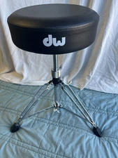 dw drum throne seat 5100 window display model 2022 chrome un-used Perfect cond!