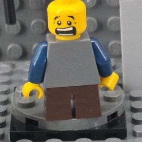 LEGO Castle Fantasy Era Warrior Dwarf Gold Helmet 852702 Battle Pack cas430