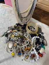 3LB Mixed Jewelry Craft Lot Earrings Necklaces Bracelets Beads Vtg/Mod A1 