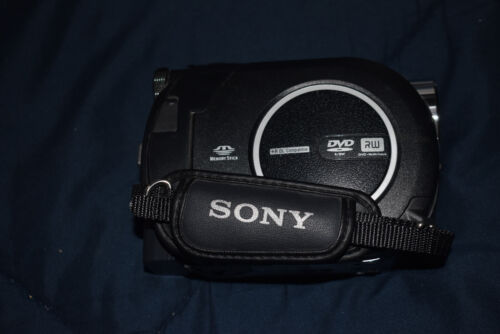 Sony Handycam DCR-DVD810 DVD Camcorder 8GB Storage - Picture 3 of 21