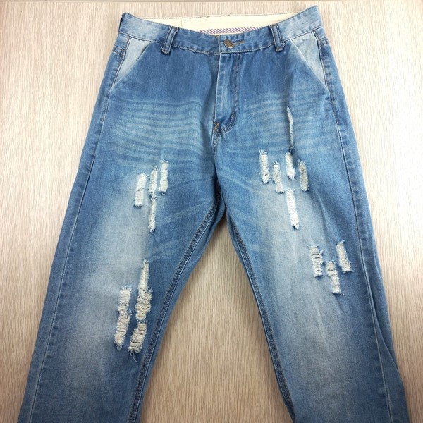 High Rise Jeans Women’s Size 31 Distressed Fade Ripped Ankle Length Mid Blue