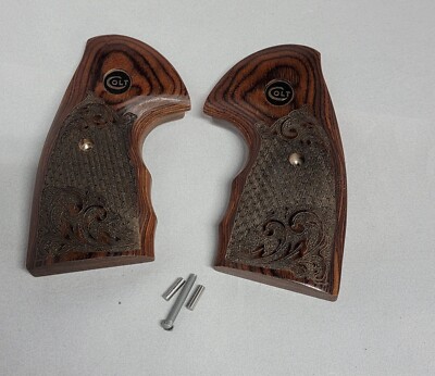Colt Python 2020+2021 Anaconda Rosewood Dragon Scale w/Black Colt Medallions