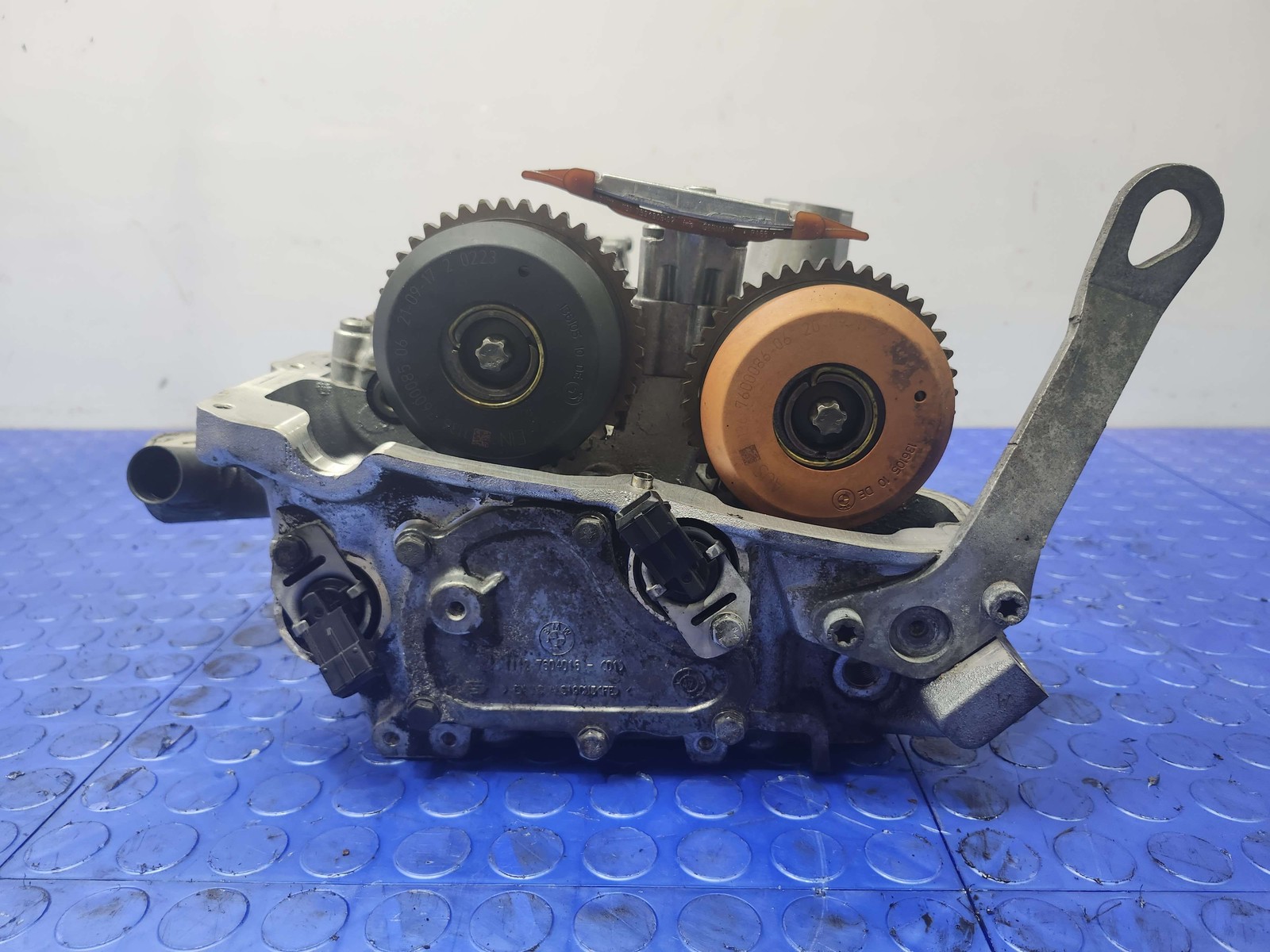 14-16 BMW 550i 4.4L Turbo Cylinder Head Assembly Right Passenger Side OEM