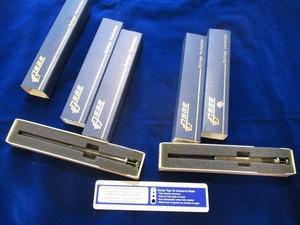 (5) SGE Glass Graduated Syringes  3 PN 003987 - 25 ul & 2 PN 003200 - 10ul - NOS