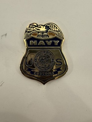 NAVY USN US LAPEL HAT PIN BADGE Estate Find