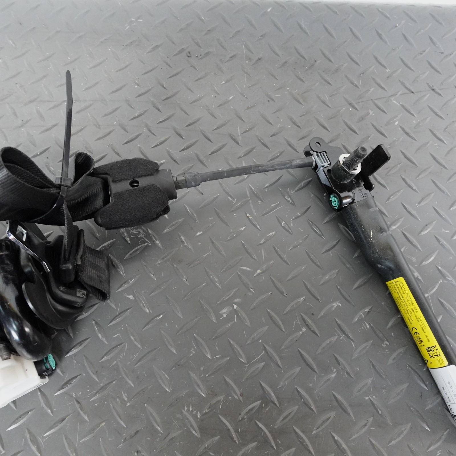 Maserati Grecale 2023-2026 FRONT+RIGHT Seat belt P/N 34368398B