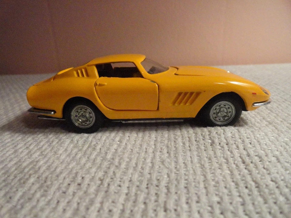 1:43 POLITOYS FERRARI 275 GTB/4 (348) Foto 3 de 4