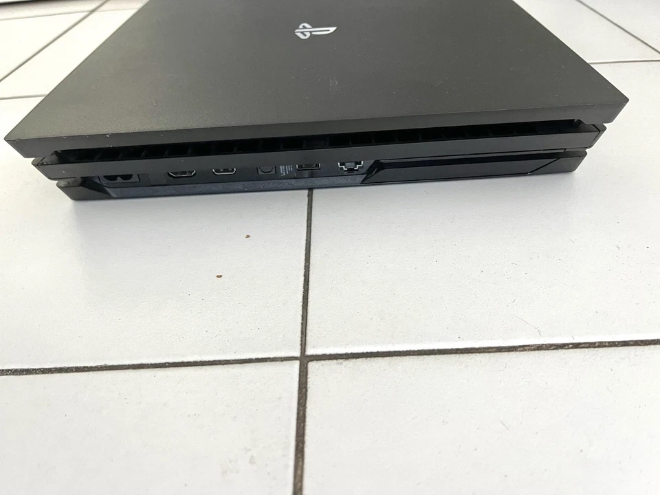 CONSOLE SONY PS4 PRO - Photo 3/3