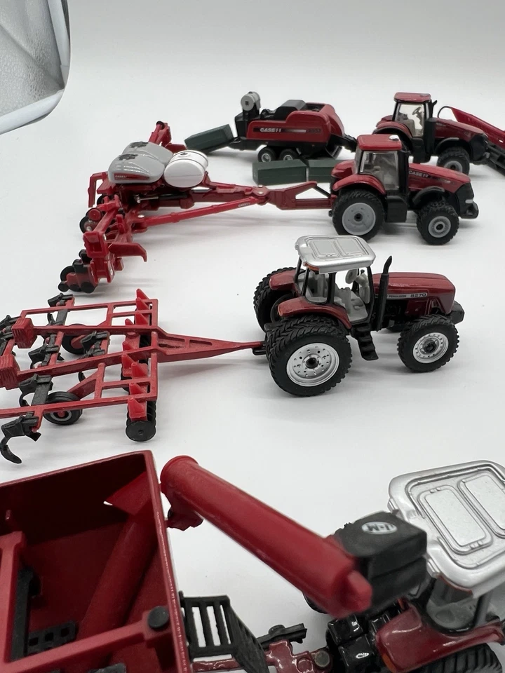 1/64 Ertl Case IH Farm Toy Lot  20, Tractors,  Baler, Planter, Combine And Acts - Image 3 of 4