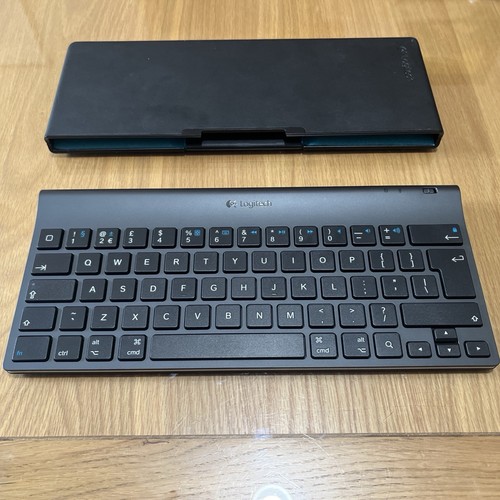 Logitech Bluetooth Keyboard YR0034 for Tablet or iPad - Picture 7 of 7