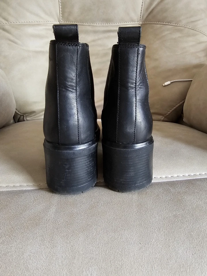 Windsor Smith Negro Cuero Grunge Clásicos Chelsea Botas Tacón Pequeño Talla 7 Foto 2 de 4