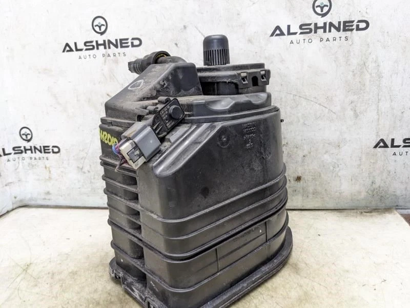 Оригинальная канистра для испарителя паров топлива Chevrolet Cruze 2013-2016 годов выпуска 84839161 - Изображение 3 из 4