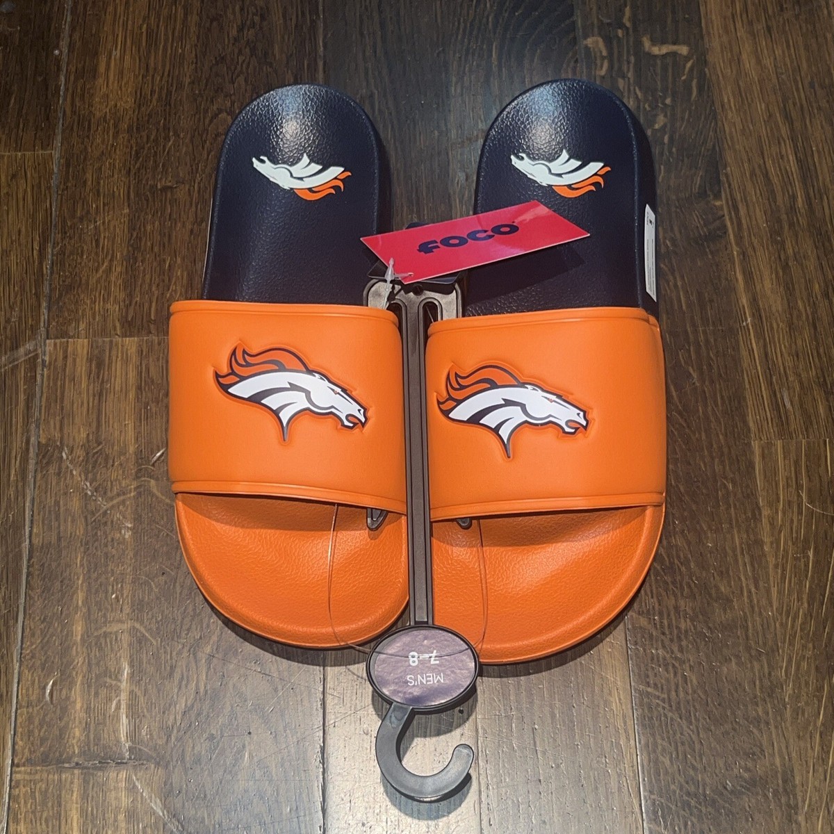 BNWT MENS DENVER BRONCOS SANDLES Men main image 4