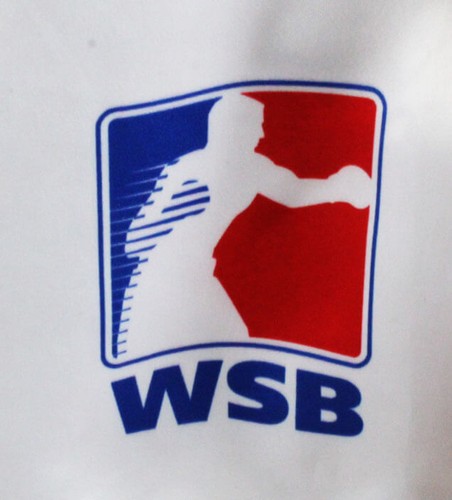 WSB Athlete Fight-Worn Boxing Robe w/Hood - 第 4/9 張圖片