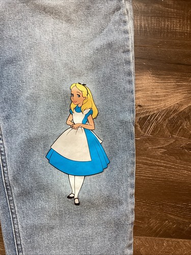 Disney Alice in Wonderland Mom Jeans Size 7 Juniors. NWT - Picture 3 of 9