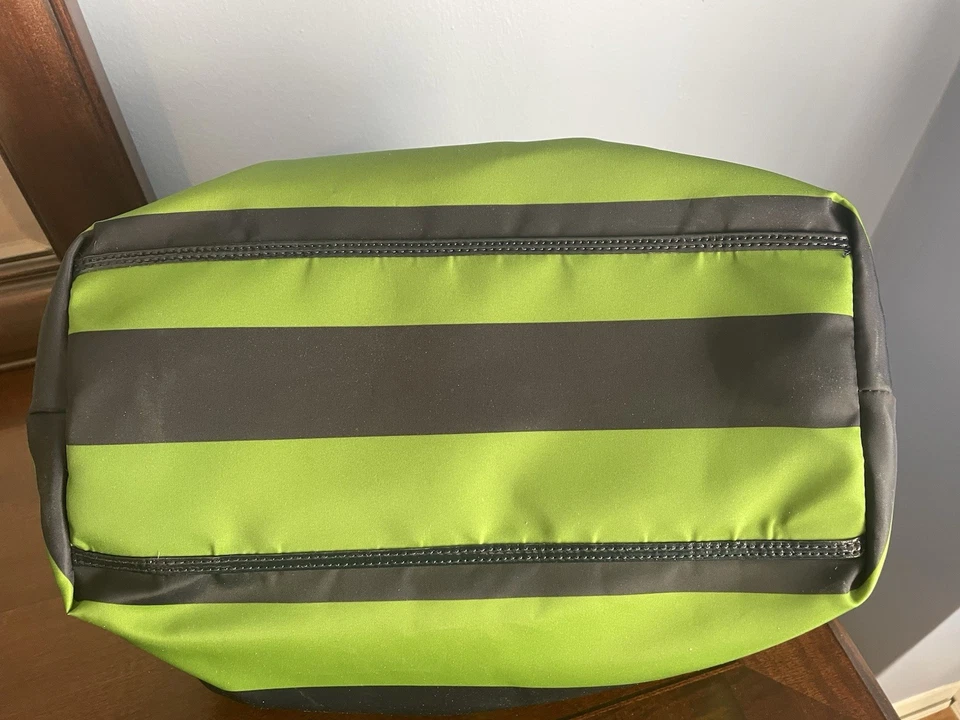 Bolso Stevie Kate Spade Azul Marino y Verde Rayas Nuevo Con Etiquetas Foto 4 de 4